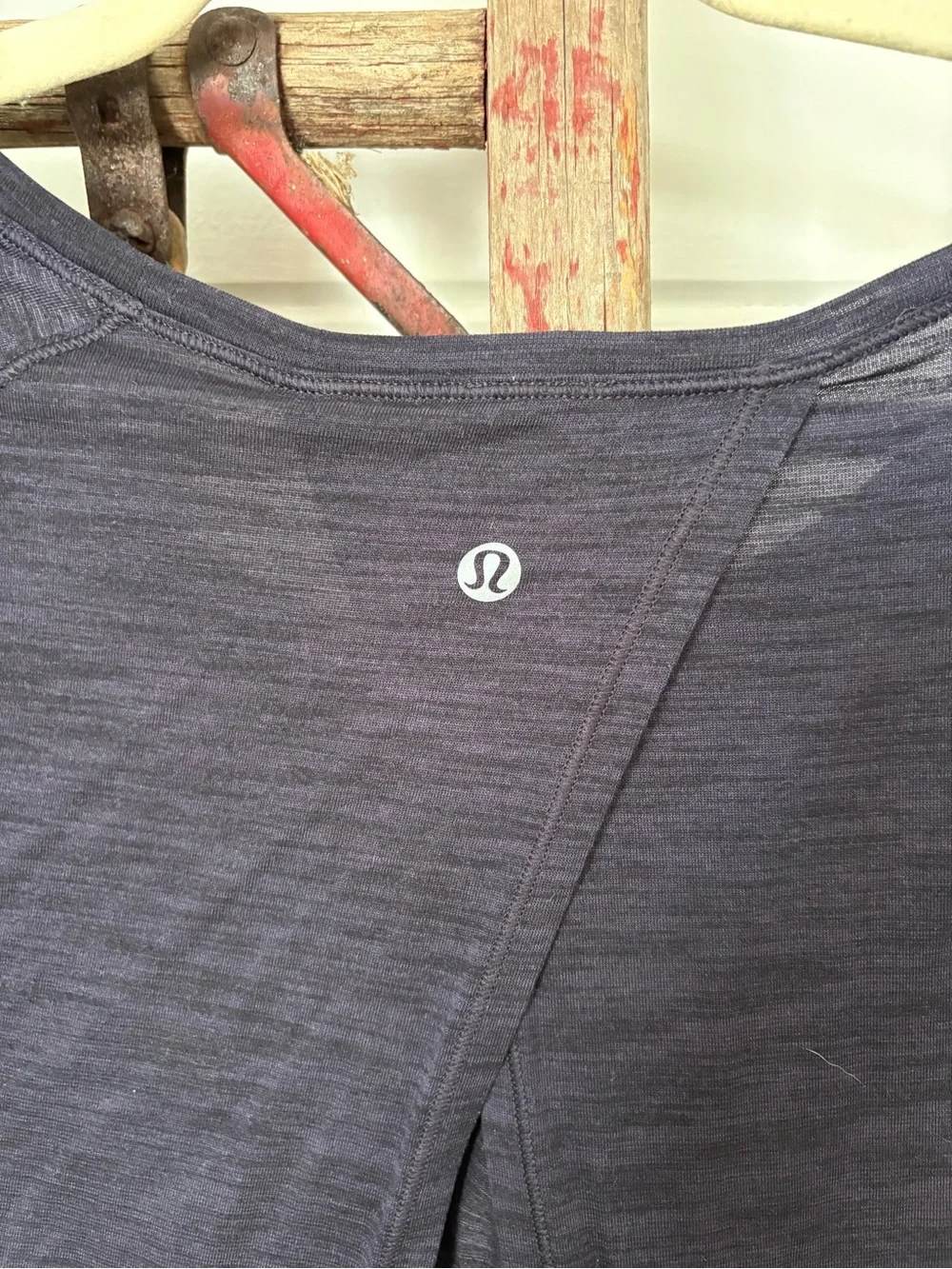 lululemon athletica Short Sleeve Scoop Neck Tee in Heathered Navy